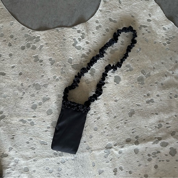 A Bronze Age Handbags - A Bronze Age Nova Phone Sling